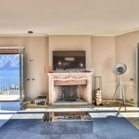 Luxury Penthouse With Wonderfull View Apartament Verbania